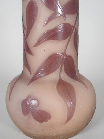 Émile GALLÉ (1846-1904).

Vase with globular...
