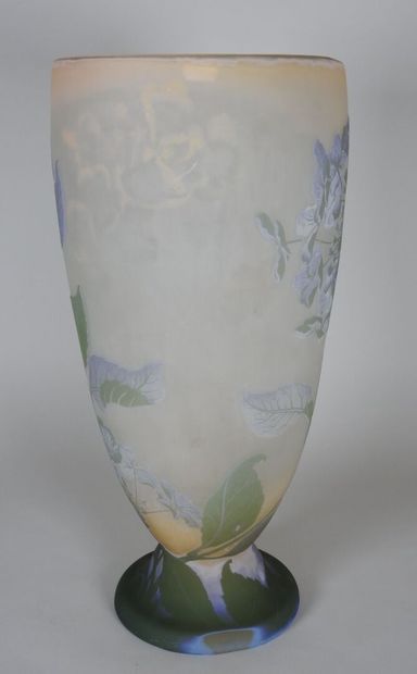 Émile GALLÉ (1846-1904).

Important vase...