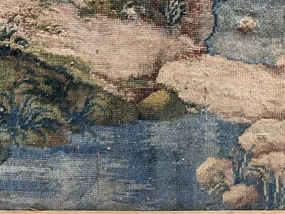 SOAPERIES, end of XVIIe.

Fragment of tapestry...