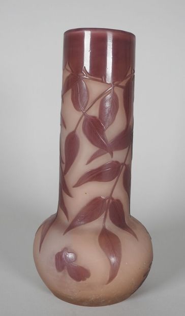 Émile GALLÉ (1846-1904).

Vase with globular...