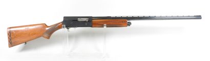 Fusil de chasse semi-automatique de marque...