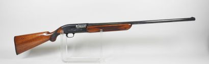 Rare fusil semi-automatique de marque BROWNING...