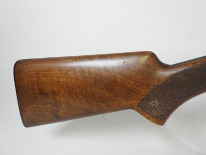 Fusil de chasse semi-automatique de marque...