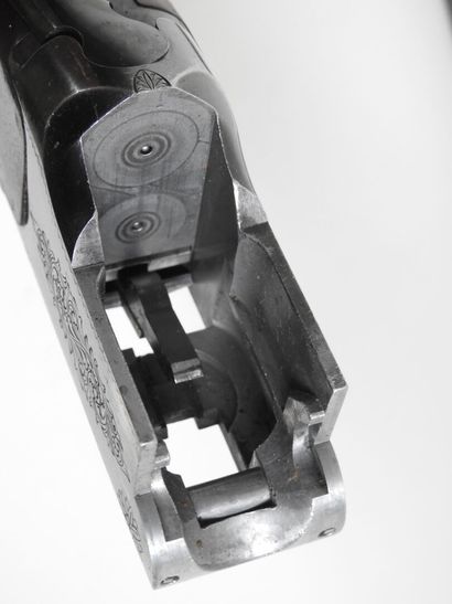 Fusil de chasse de marque MIROKU modèle GRAD...
