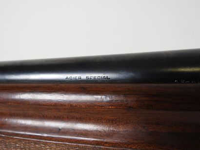 Fusil semi-automatique BROWNING, FABRIQUE...
