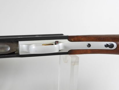 Fusil de chasse semi-automatique de marque...