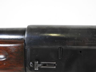 Fusil semi-automatique BROWNING, FABRIQUE...