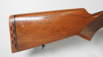 Fusil de chasse semi-automatique de marque...