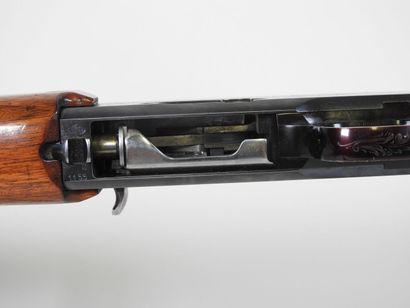 Rare fusil semi-automatique de marque BROWNING...