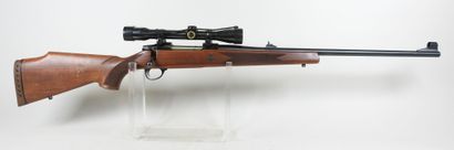 Carabine à verrou de marque SAKO modèle A5...