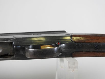 Fusil de chasse semi-automatique de marque...