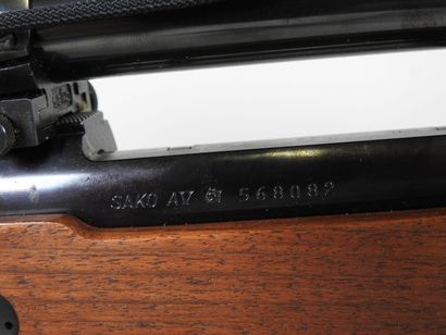 Carabine à verrou de marque SAKO modèle A5...