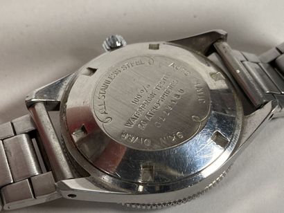 YEMA.

Men's wristwatch in steel, model 