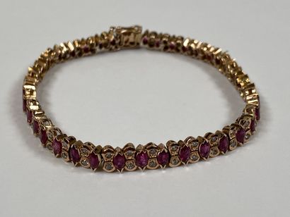 Articulated bracelet in yellow gold, probably...