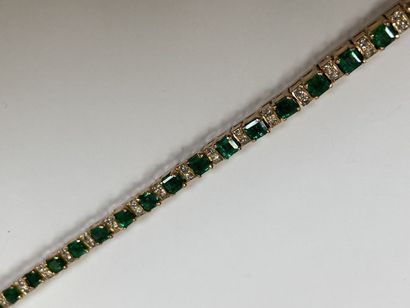 Articulated bracelet in 14K yellow gold decorated...