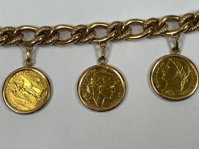 Bracelet in 18K yellow gold with gourmette...