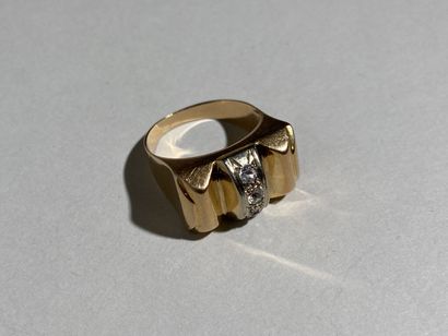 Bague tank en or jaune et gris 18K orné de...