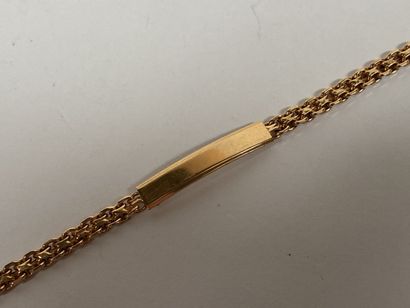 Curb in 18K yellow gold.

Weight : 5 g.

L....