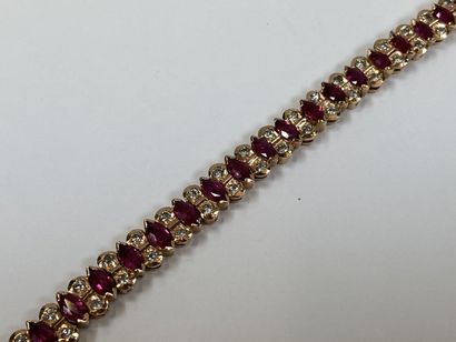 Articulated bracelet in yellow gold, probably...