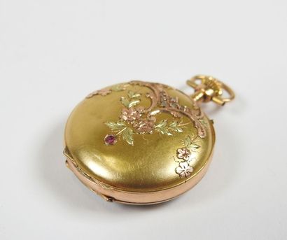 Neck watch in 18K yellow gold, the mechanical...