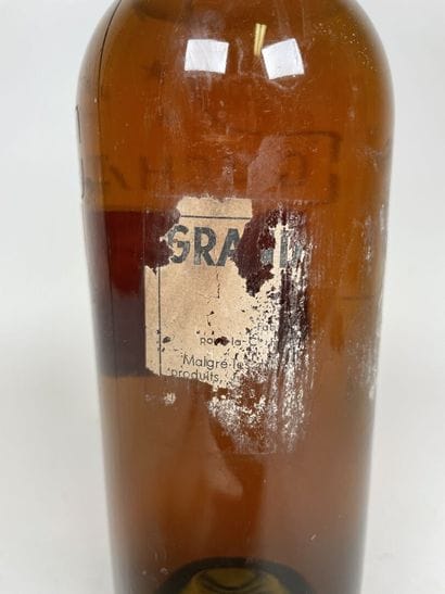 CHARTREUSE. Yellow. Voiron 1941-1951. 1 bt....