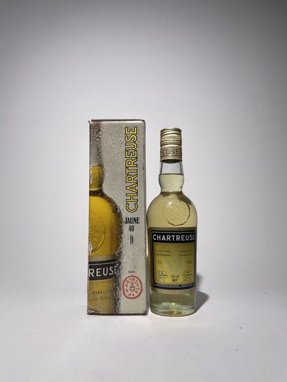 CHARTREUSE. Yellow. Seeon 1966-1982. 1 bt...