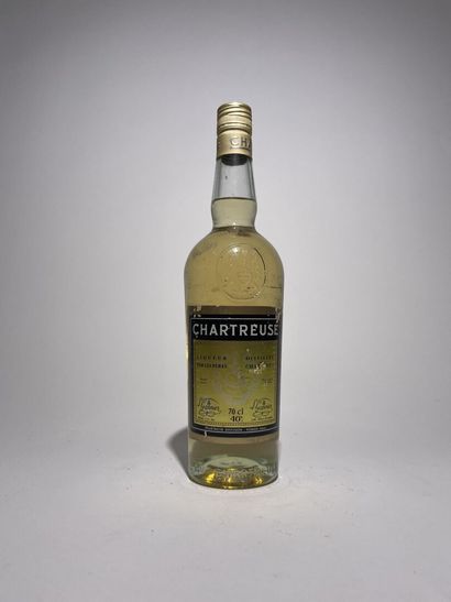 CHARTREUSE. Yellow. Voiron 1976-1982. 1 bt...