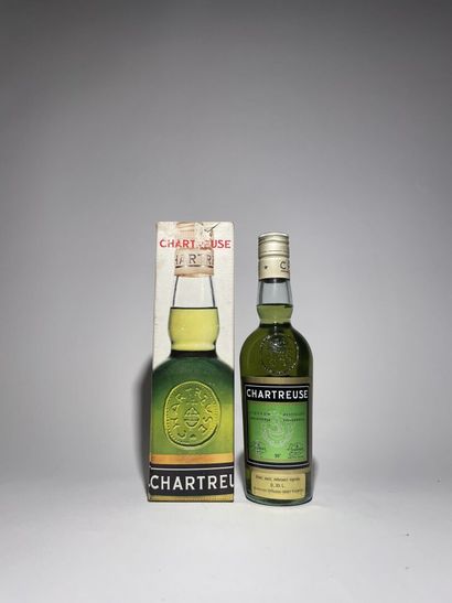 CHARTREUSE. Green. Voiron 1966-1982. 1 bt...