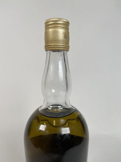 CHARTREUSE. Green. Voiron 1964-1966. 1 bt....