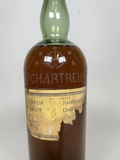 CHARTREUSE. Yellow. Voiron 1941-1951. 1 bt....