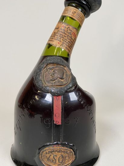 ARMAGNAC. Saint Vivant. VSOP. Universal Exhibition....
