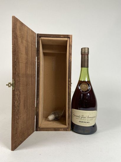 ARMAGNAC. Janneau. Grande Fine Armagnac....