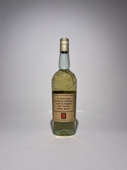 CHARTREUSE. Yellow. Voiron 1966-1982. 1 bt...