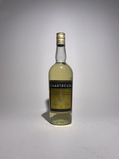 CHARTREUSE. Yellow. Voiron 1966-1982. 1 bt...