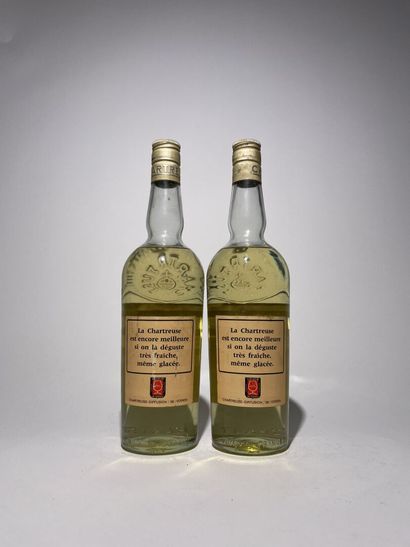 CHARTREUSE. Yellow. Voiron 1966-1982. 2 bt...