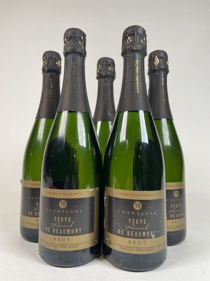 *CHAMPAGNE. Widow of Beaumont. Brut. 5 b...