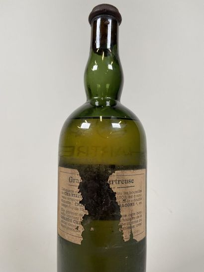 CHARTREUSE. Yellow. Voiron 1941-1951. 1 bt....