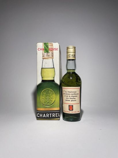 CHARTREUSE. Green. Voiron 1966-1982. 1 bt...