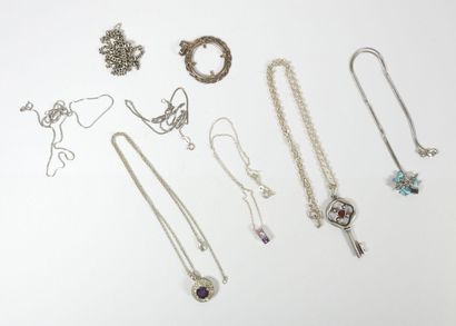 Ensemble de bijoux fantaisie en argent, colliers...