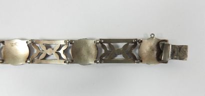 Articulated silver bracelet openwork punctuated...