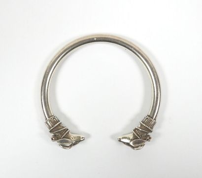 Bracelet torque argent, les extrémités à...