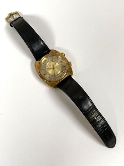 OMEGA.
Montre-bracelet d'homme en acier et...