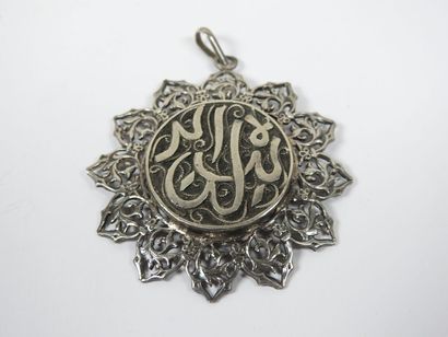 Silver pendant centered of an Arabic calligraphy...