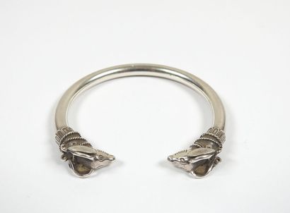 Bracelet torque argent, les extrémités à...