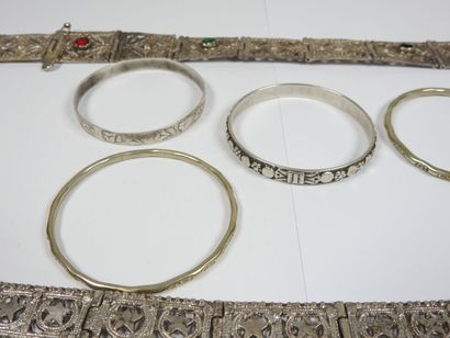 Afrique XXe.
Lot de bijoux berbère en argent...