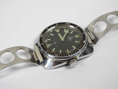 YEMA.
Wristwatch model 
