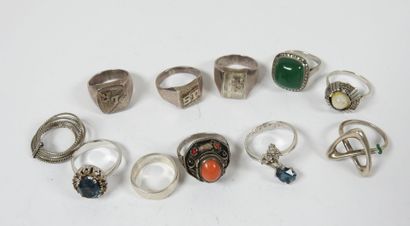 Ensemble de 8 bagues en argent certaines...