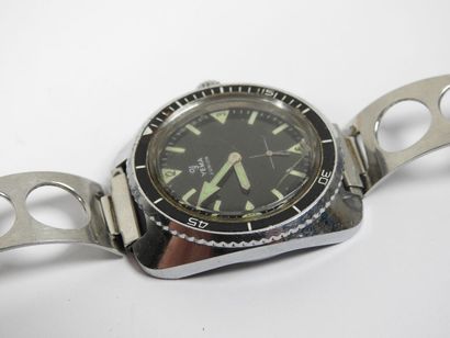 YEMA.
Wristwatch model 