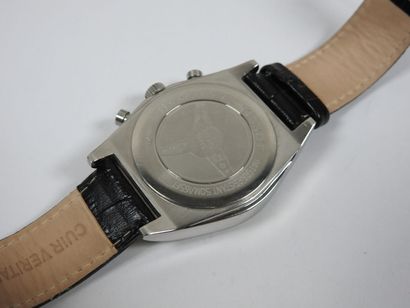 TISSOT.
Men's chronograph wristwatch model...