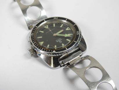 YEMA.
Wristwatch model 